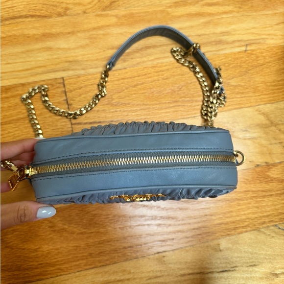 Prada baby blue cross body with gold chain - Picture 3 of 5
